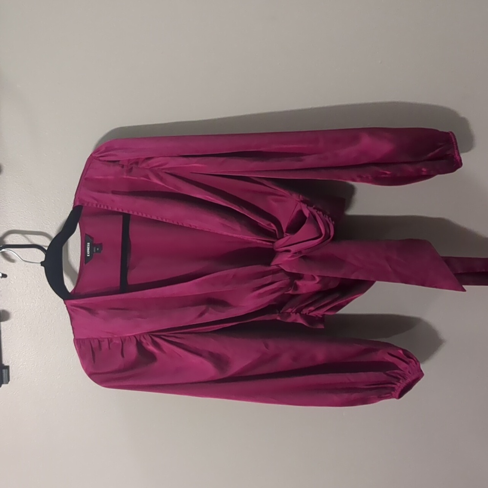 Wrap style pomegranate express top